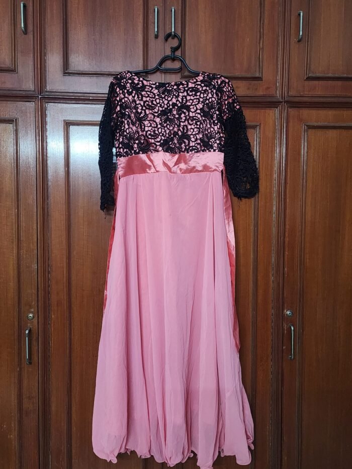 Floor length pink and black gorgette party gown - Image 2