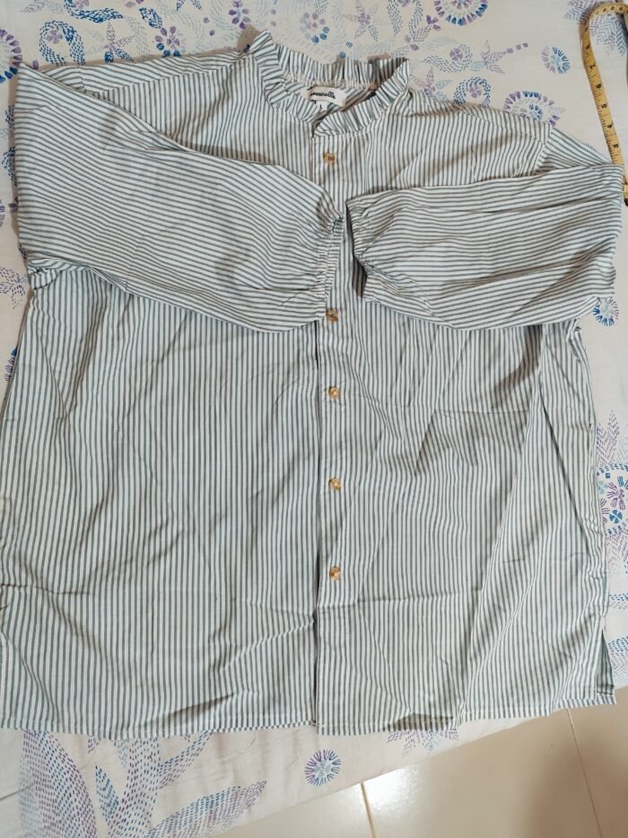Womens tops - Image 1