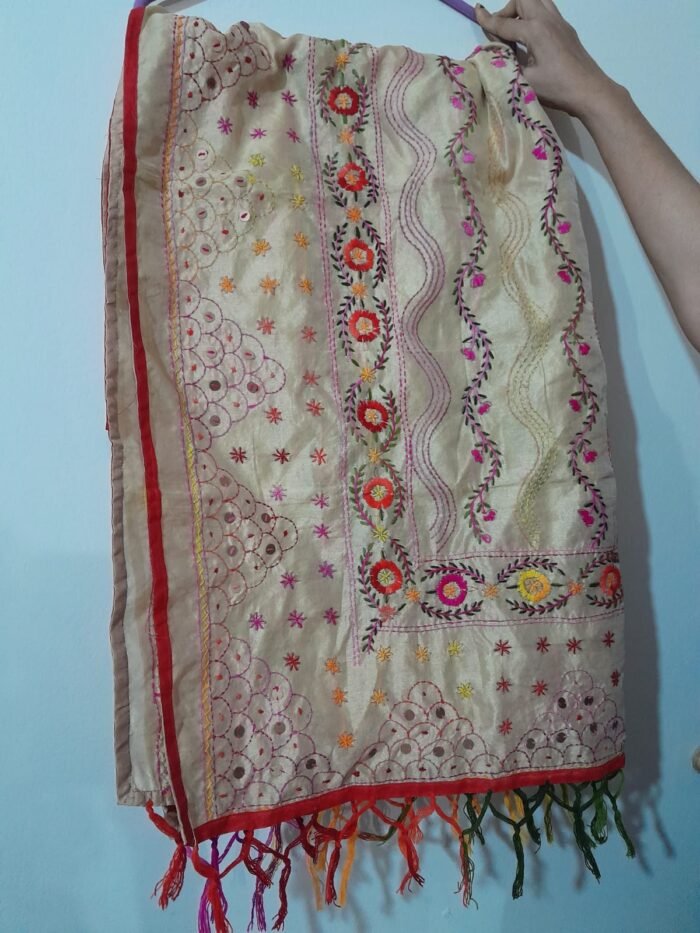 Gorgeous Muslin Golden Urna/Dupatta - Image 1