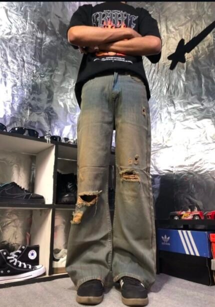 Vintage faded ripped jeans